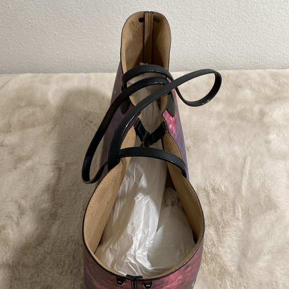 🆕 MCM Galaxy Visetos Medium Shopper Tote Bag Open Top *Light Scratch Bottom* - Picture 6 of 16